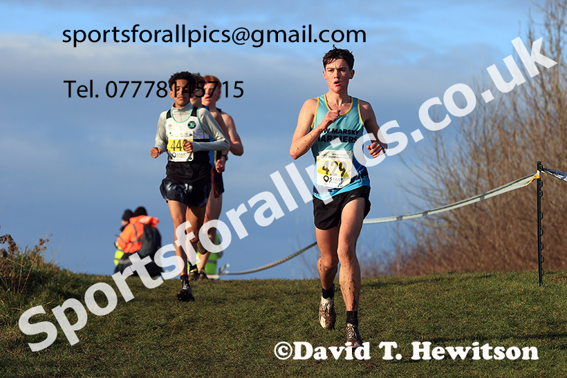 Mens under-17s 2024 NECAA Cross Country Champs., Temple Park, South Shields. Photo: David T. Hewitson/Sports for All Pics